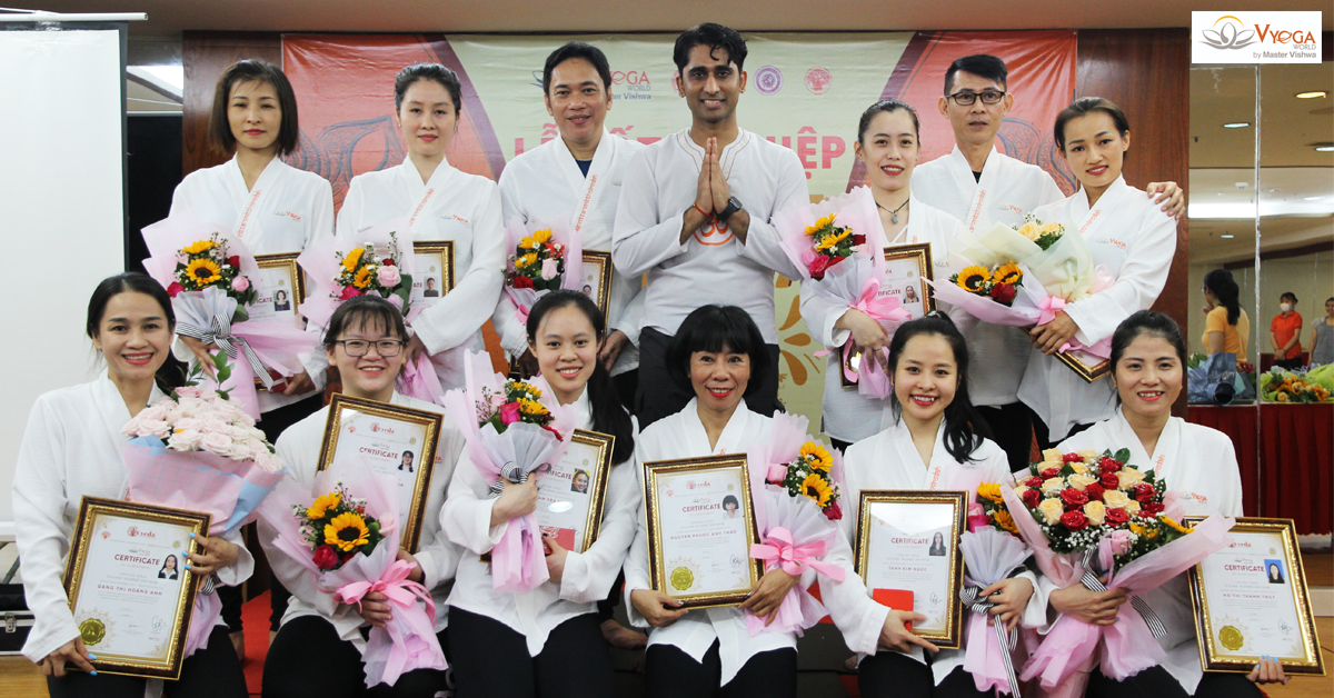 Lễ Tốt Nghiệp Khóa Đào Tạo HLV Vinyasa Yoga Quốc Tế 200 Giờ - 2020